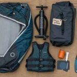 Kayaks gonflables : kayak dégonflé, pompe et accessoires prêts